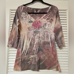 Yukiko - Floral Y2K 3/4 Sleeves Lightweight Top